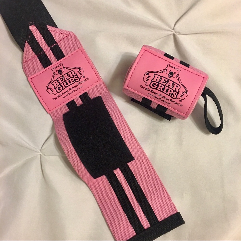 Bear grips wrist wraps